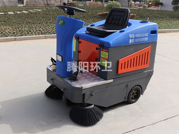 TY-1200型電動駕駛式掃地車